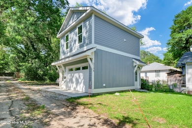 313 Queen St unit A, Wilmington, NC 28401 - photo 2