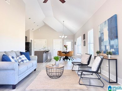 428 Marsh Cir, Calera, AL 35040 - photo 2