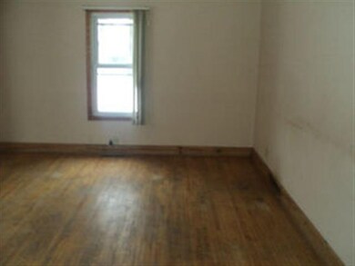 105 Wisconsin St, Camp Douglas, WI 54618 - photo 3