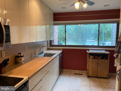 69 Dennison Dr, East Windsor, NJ 08520 - photo 2