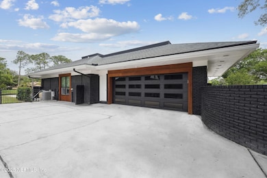 6-web-or-mls-8040 Pine Lake Rd (5 of 52)