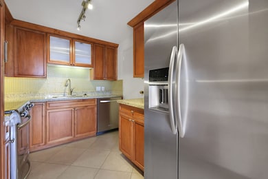 5000 Montrose Blvd unit 18C, Houston, TX 77006 - photo 4