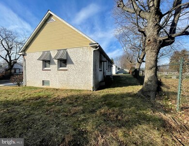 723 Sharon Ave, Darby, PA 19023 - photo 5