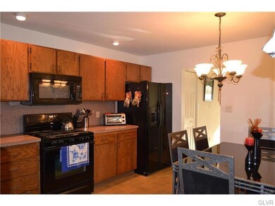 1550 Richard Ave, Bethlehem, PA 18018 - photo 4