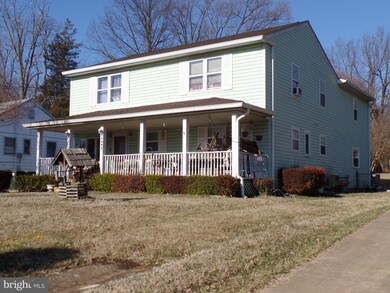 7404 Bethune St, Falls Church, VA 22043 - photo 2