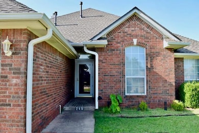249 Cobblestone Cir, Edmond, OK 73034 - photo 3