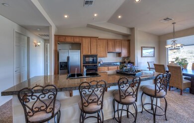 4 Breakfast Bar ~ Kitchen