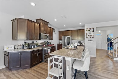 1517 Lookout Ct, Chesapeake, VA 23323 - photo 4