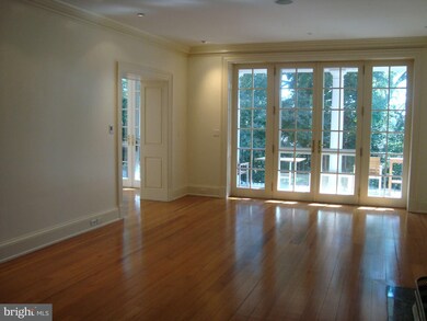 3114 Q St NW, Washington, DC 20007 - photo 4