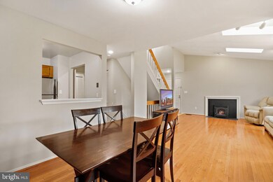 9307 Sparrow Valley Dr, Montgomery Village, MD 20886 - photo 7