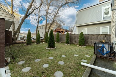 21 Ashmont St, Providence, RI 02905 - photo 3