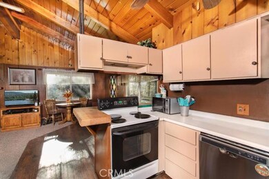 23958 Zurich Dr, Crestline, CA 92325 - photo 6