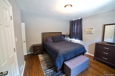 251-35 71st Rd unit 51B, Bellerose, NY 11426 - photo 2