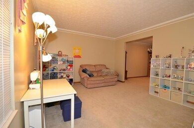 6071 Shawna Ct, Liberty Township, OH 45044 - photo 2