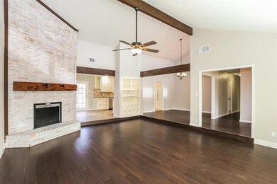 132 Shady Lake Ct, Hurst, TX 76054 - photo 3