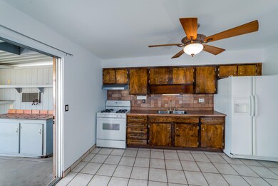 05 Kitchen