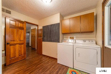 108 Crestwood Dr, Lincoln, IL 62656 - photo 7