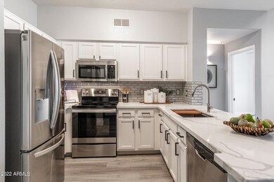 _DSC8583-HDR