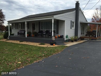 825 Aylor Grubbs Ave, Stanley, VA 22851 - photo 2