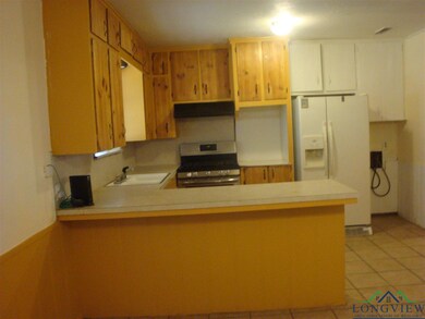 1106 Lake Dr, Longview, TX 75601 - photo 4