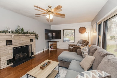 817 8th St, Lacon, IL 61540 - photo 7