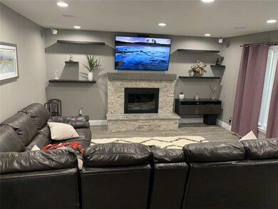 12418 W 100th St, Lenexa, KS 66215 - photo 5