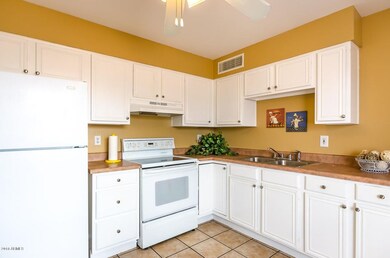 1608_ERIE_786_E_076-HDR