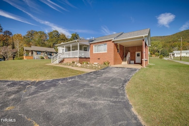 185 Banjo Dr, Hiltons, VA 24258 - photo 3