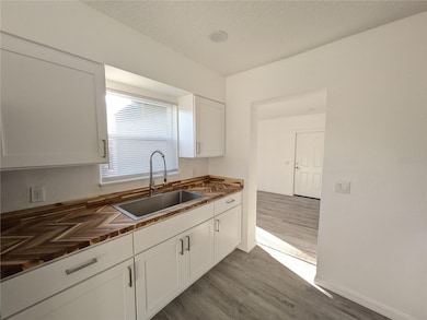 5532 42nd St E, Bradenton, FL 34203 - photo 4