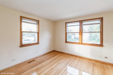 2211 Birch Ln, Rolling Meadows, IL 60008 - photo 3