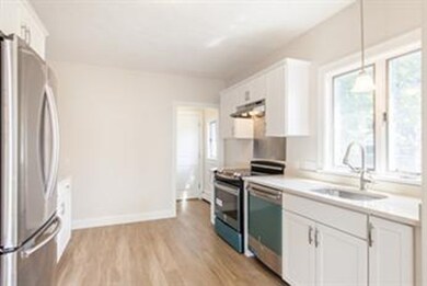 52 Humphrey St unit 2, Swampscott, MA 01907 - photo 2