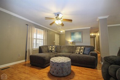 212 Keasler Dr, Paragould, AR 72450 - photo 2