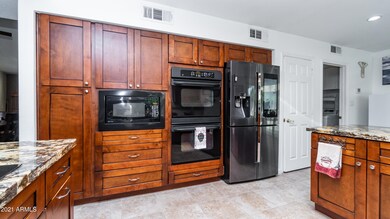 2214 W Naranja Ave-19