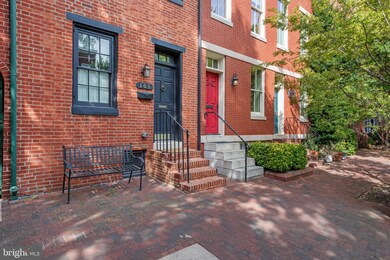106 W Lee St, Baltimore, MD 21201 - photo 2