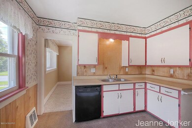 943 Aberdeen St NE, Grand Rapids, MI 49505 - photo 5