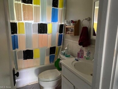 Upstairs Bath