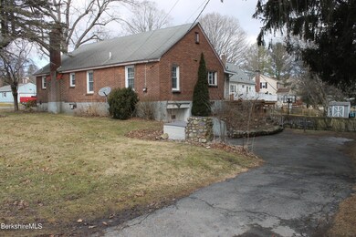 126 Connecticut Ave, Pittsfield, MA 01201 - photo 4