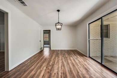 1110 SW 5th St, Grand Prairie, TX 75051 - photo 6