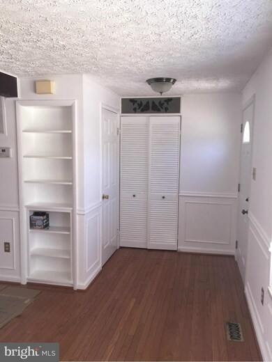 9208 Redbridge Ct, Laurel, MD 20723 - photo 2