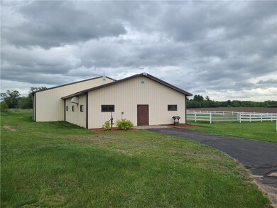 36x40 heated 4-horse stall barn
