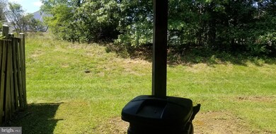 14110 Oakpointe Dr, Laurel, MD 20707 - photo 5