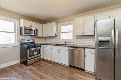 4419 SE 6th St, Des Moines, IA 50315 - photo 3