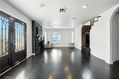 546 E 219th St, Carson, CA 90745 - photo 4