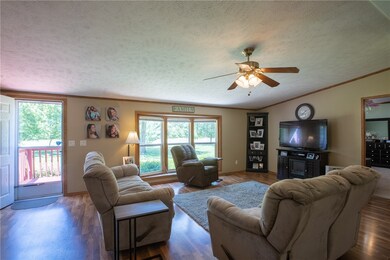 8832 E South Circle Dr, Effingham, IL 62401 - photo 2