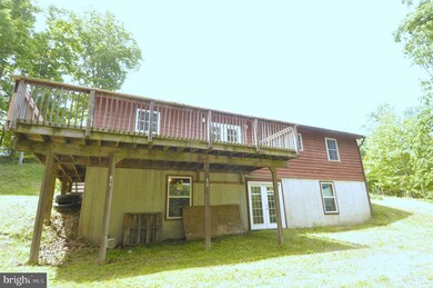 286 Circling Hawk Ln, Berkeley Springs, WV 25411 - photo 3