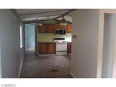 Breakfast Nook - Enjoy the spacious Kitchen with b