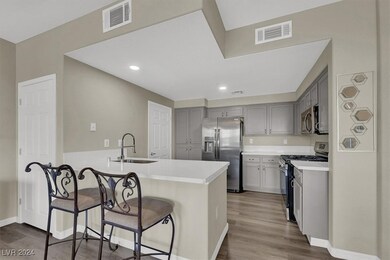 Breakfast nook, upgraded kitchen