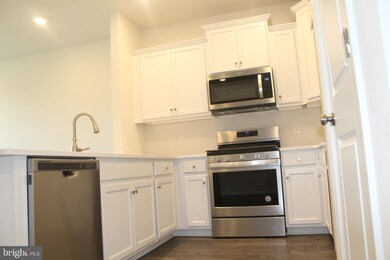 11 Katherine Dr, Burlington, NJ 08016 - photo 2