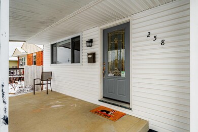 36-web-or-mls-258 SCHRYVER RD 036