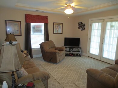 8424 Elsie Ct unit 8424, Louisville, KY 40228 - photo 7